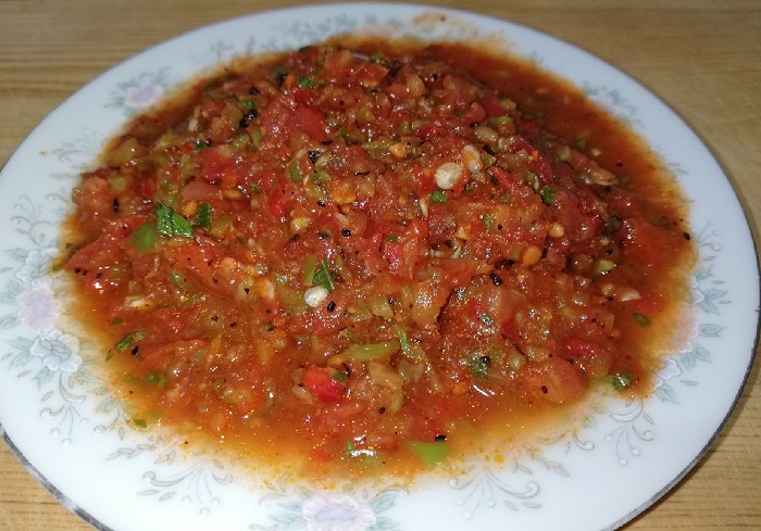 Acılı Ezme Tarifi