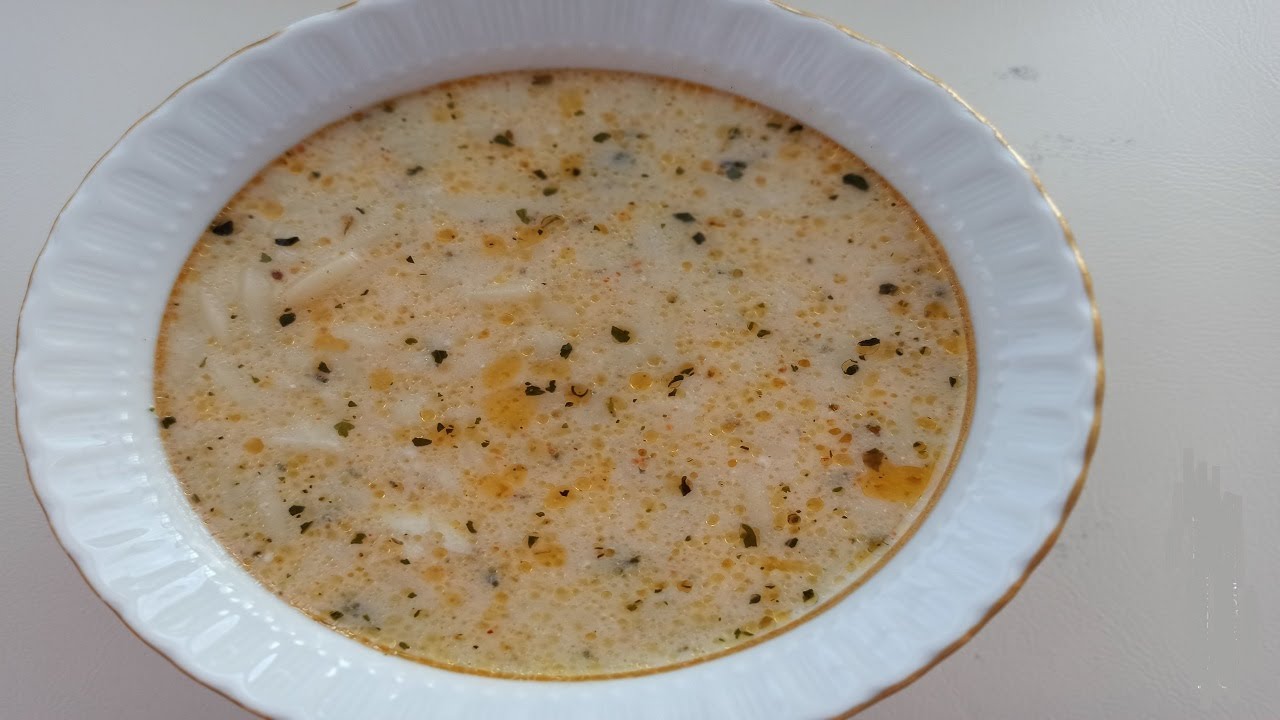 Arpa Şehriyeli Yoğurt Çorbası