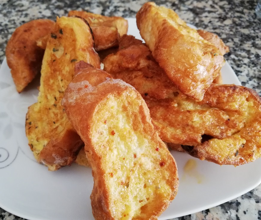 Kahvaltılık Yumurtalı Ekmek Tarifi