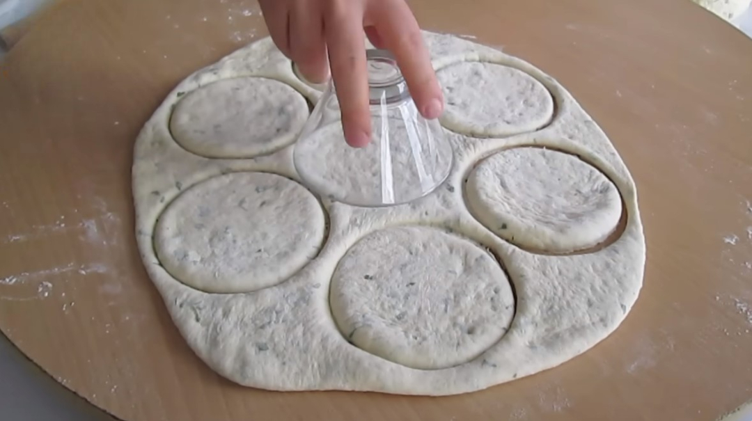 Kahvaltılık Yumuşacık Bazlama Tarifi