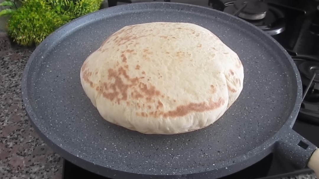 Ezber Bozan Yumuşacık Balon Bazlama Tarifi