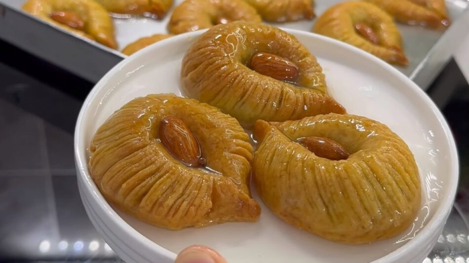 Bal Badem Tatlısı Tarifi