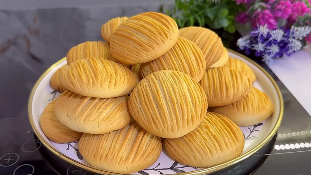 Az Malzemeli Kolay Kurabiye Tarifi