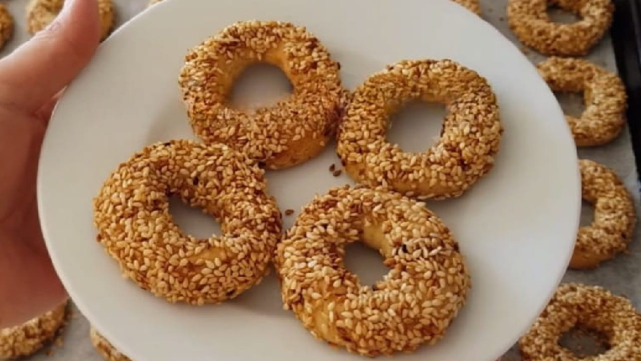 Kıyır Kıyır Pastane Usulü Kandil Simidi