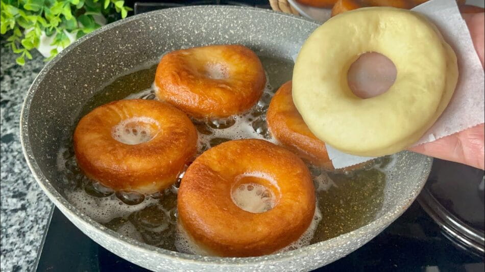 Yağ Çekmeyen Donut Pişi Tarifi